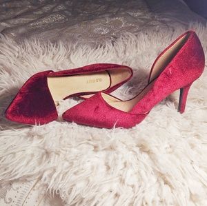 NWOT Red Velvet Old Navy Heels